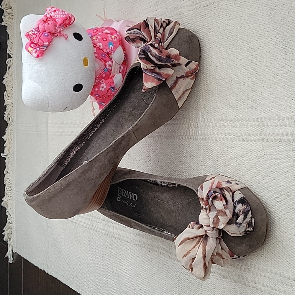 Browns Bravo suede wedges